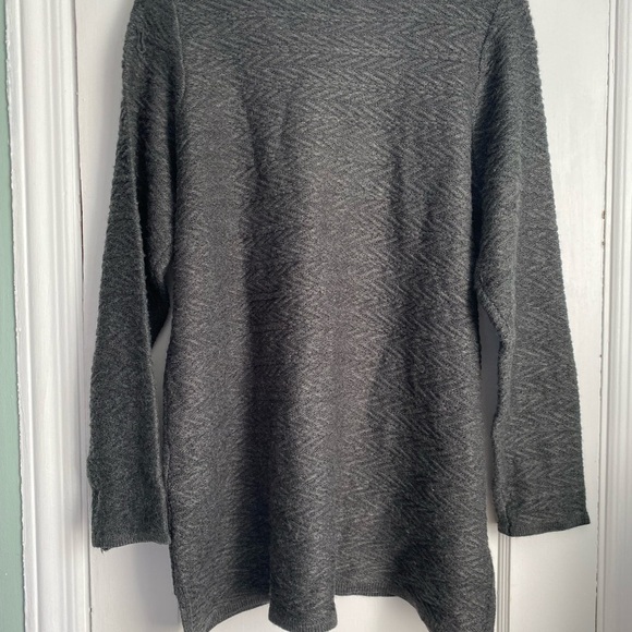 NWT Avenue Long Sleeve Sweater- 14-16 - Picture 3 of 7